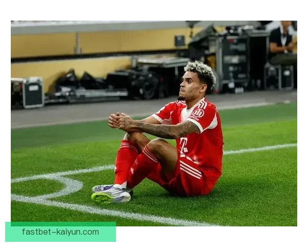 德甲转会窗口开启，球队们的最新动态备受关注与关键引援分析