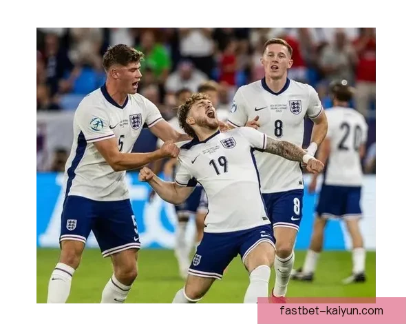 英格兰世界杯四强表现稳健，期待在决赛中争夺荣誉